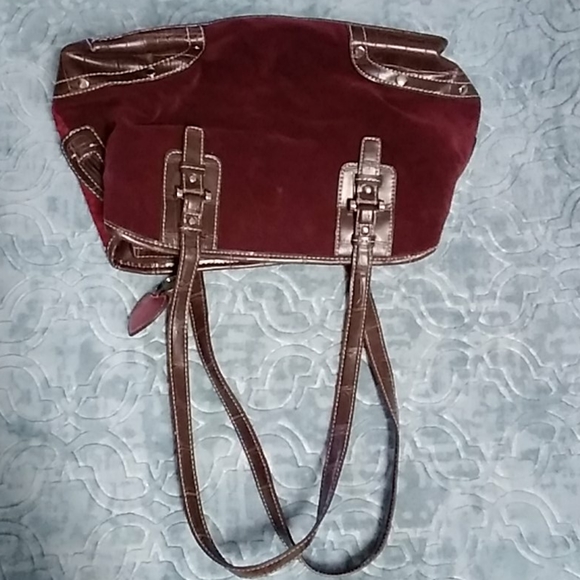 Relic - Picture 2 of 9